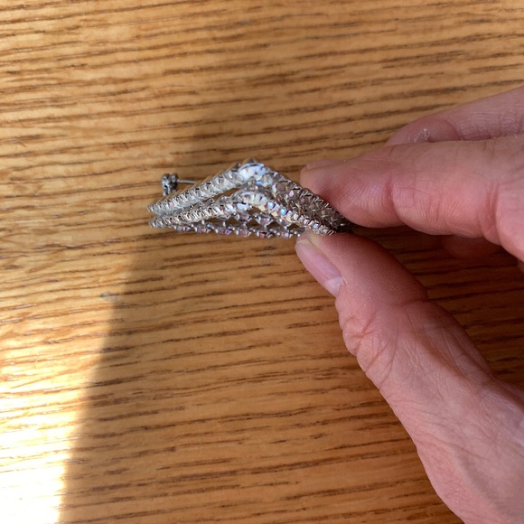 Triangle Double Layer Prong Set Rhinestone Pin Brooch - Picture 6 of 10